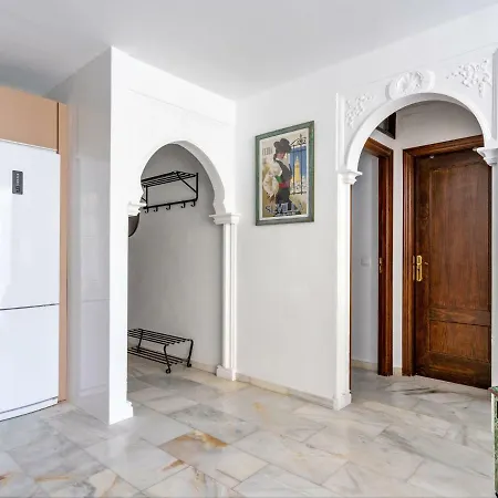 Giralda Apartment